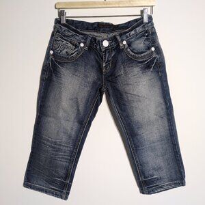 D Blue Jeans Womens 29 Capris Stone Wash White Hardwear Stitch Studs Distressing